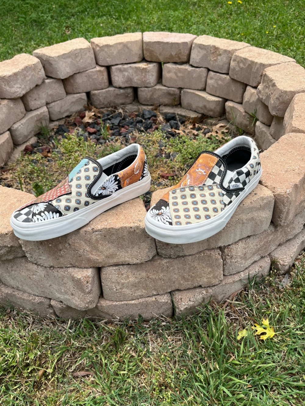 Vans Patchwork Slip-On Sneakers in Multicolor Paisley Size 7 - Picture 2 of 6